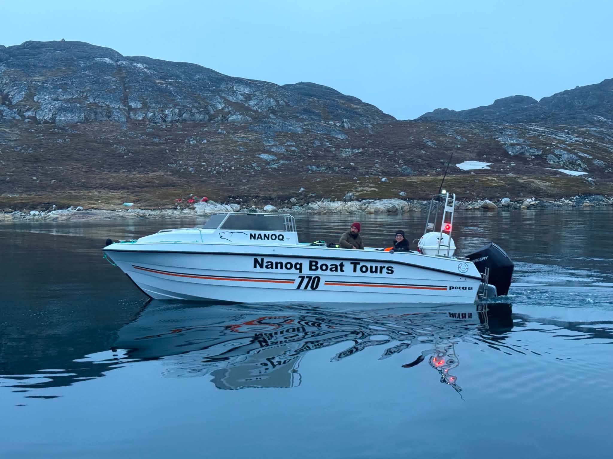 nanoq - boat